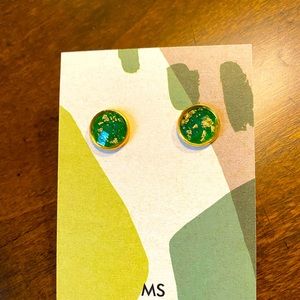 12mm green stone with gold foil